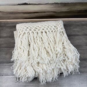 Williams Sonoma Home Boucle Fringe Alpaca Throw Blanket Ivory Soft 50x70 in NWOT